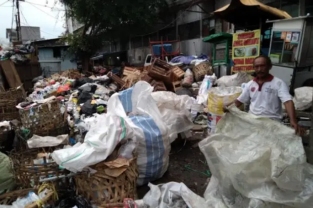 Atasi Darurat Sampah,...