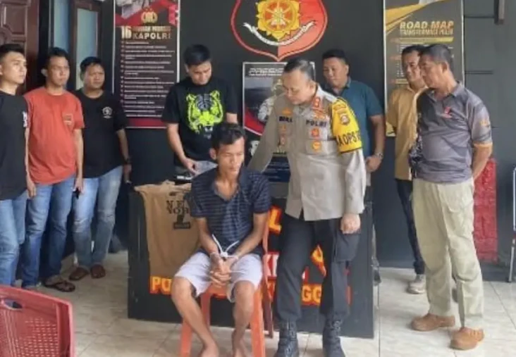 Tusuk Nenek hingga Tewas,...