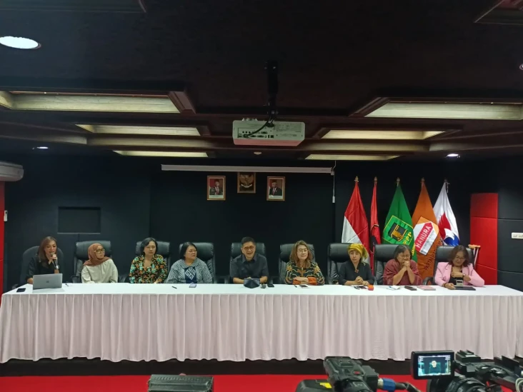 TPN Ganjar-Mahfud Bentuk...