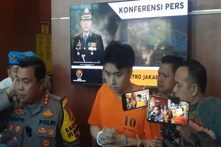 Diduga Aniaya Kekasih,...