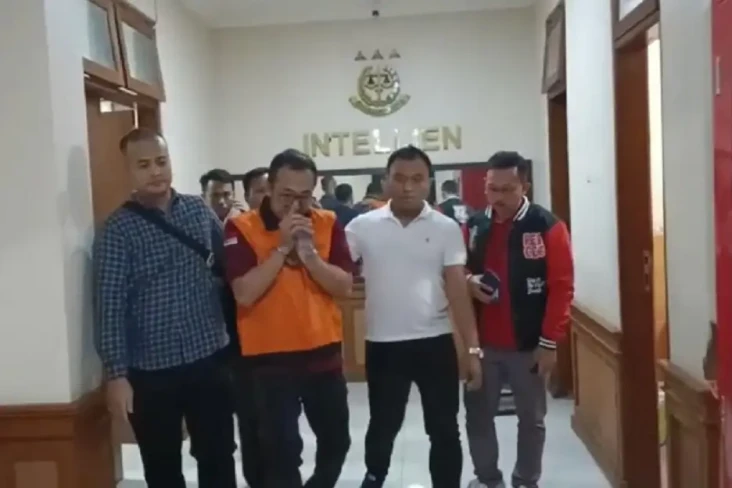 Kejati Bali Sita Barang...