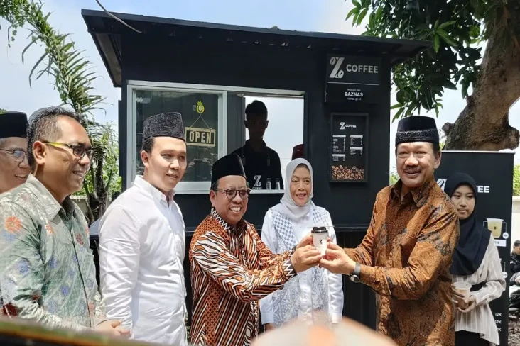 Pertama Kali di Indonesia,...