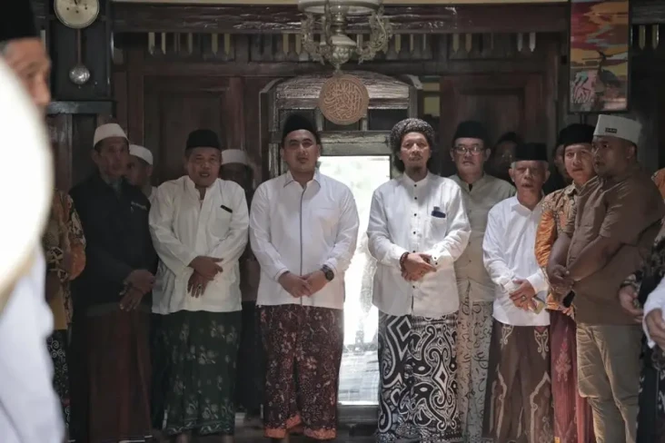 Kiai dan Masyayikh Siap...