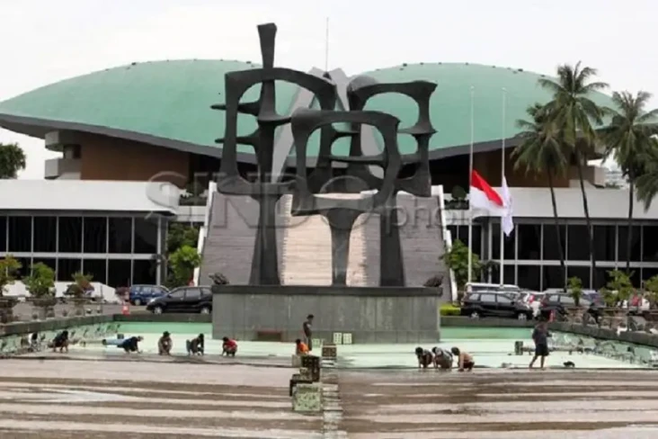 DPR Diminta Lakukan...