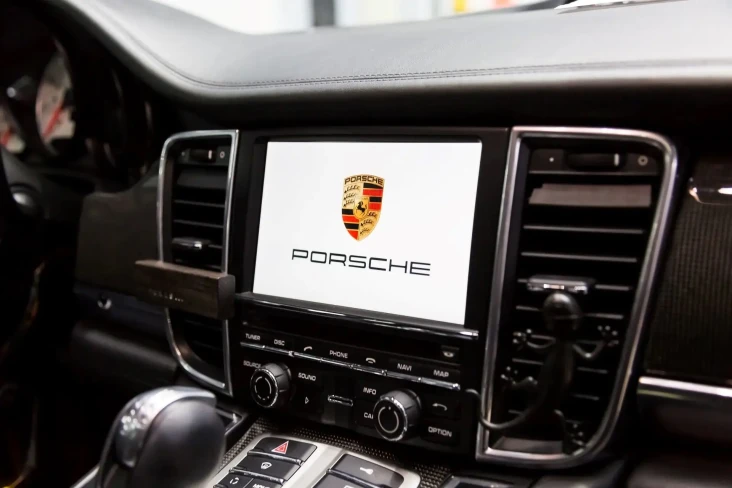 Porsche Siapkan Mobil...