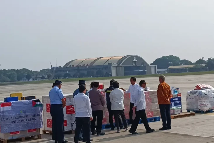 Jokowi Kembali Lepas...
