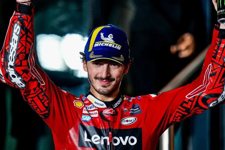Perlebar Jarak, Francesco...