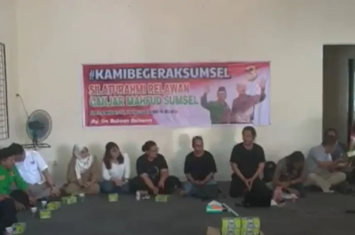 Relawan Ganjar-Mahfud...