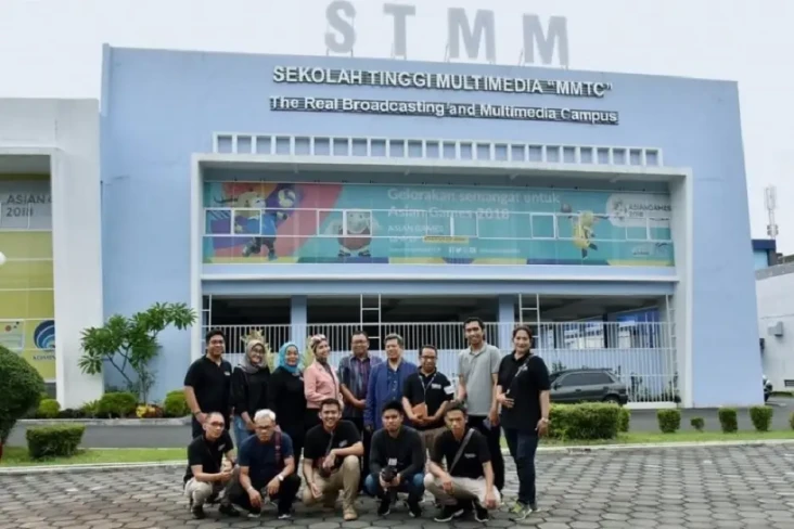 7 Sekolah Kedinasan...