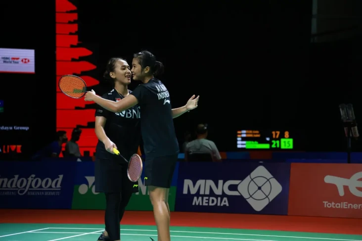 Ana/Tiwi Mundur, Dejan/Gloria...