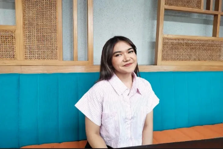 Febrina Fransisca Tak...