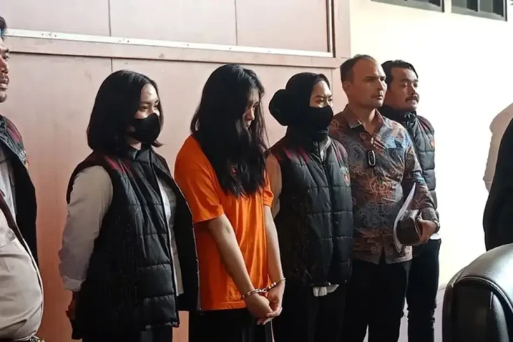 Penipuan Tiket Coldplay,...