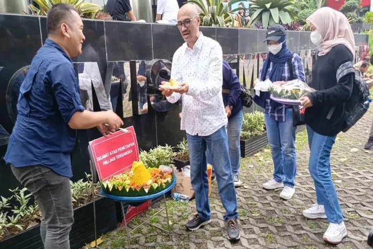 Firli Bahuri Tersangka,...
