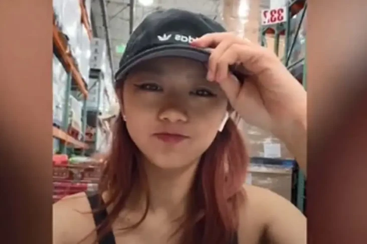 Cerita Perempuan Miliki...