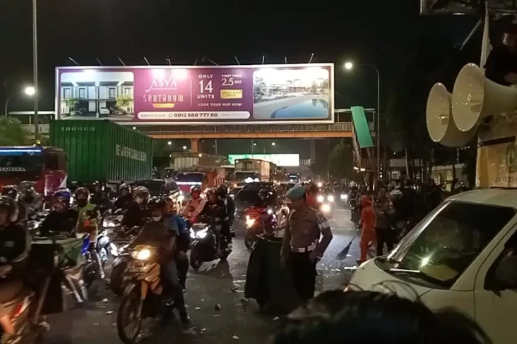 Massa Buruh Bubar usai...
