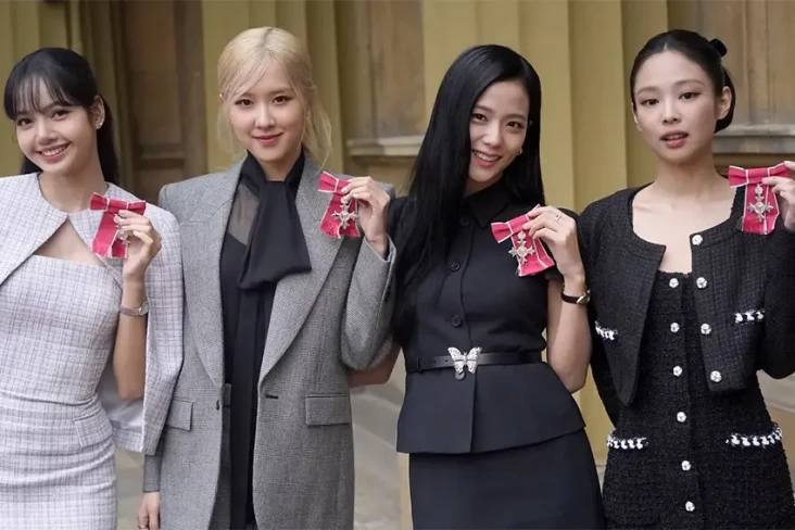 BLACKPINK Dapat Gelar...