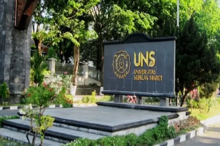 4 Universitas dengan...