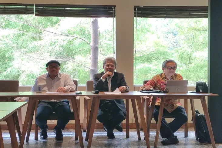 Bukan Hengkang, Staedtler...