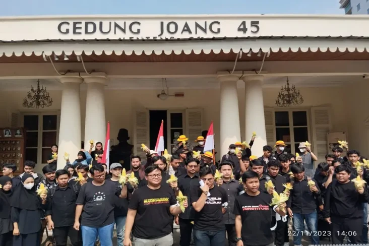 Sumpah Pemuda 2.0 Melawan...