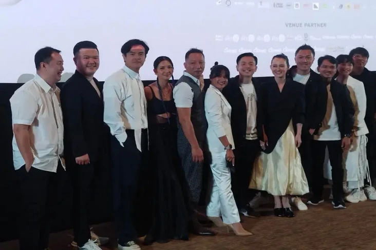 Film Jatuh Cinta Seperti...