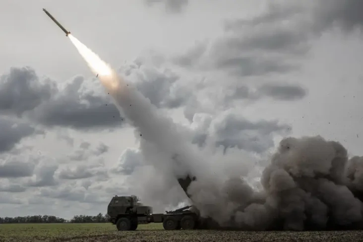 Kehebatan HIMARS, Senjata...
