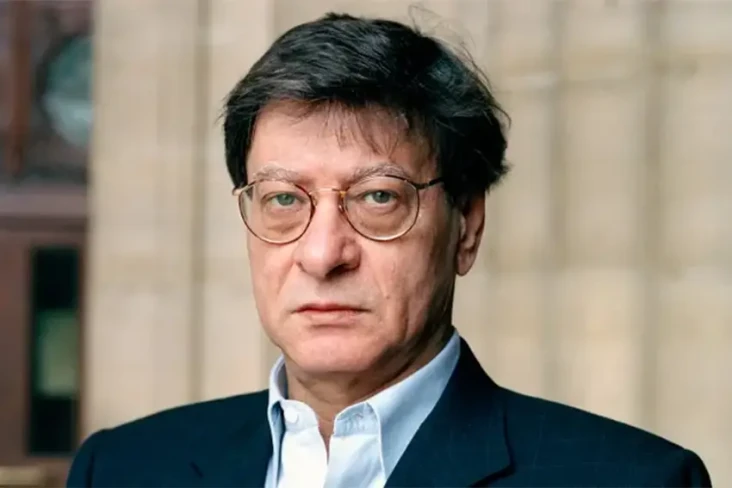 Profil Mahmoud Darwish,...