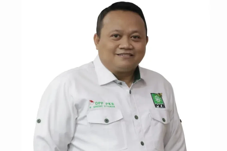 Guru, Ujung Tombak Perubahan