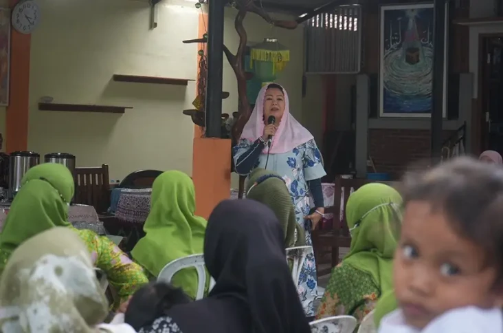 Alasan Yenny Wahid Dukung...