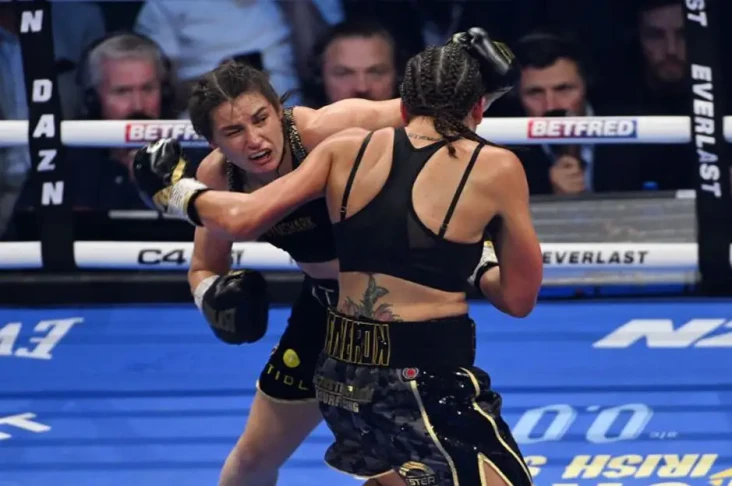 Hasil Tinju Dunia: Katie...