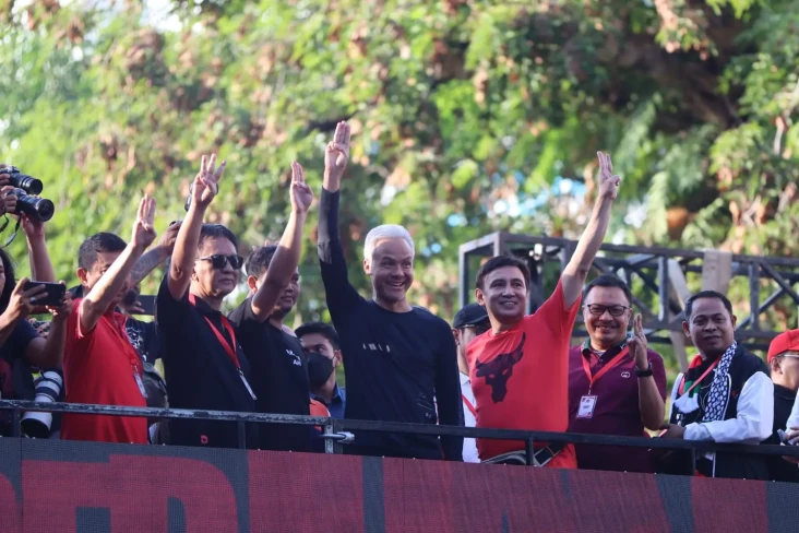 Ganjar Hadiri Jalan...