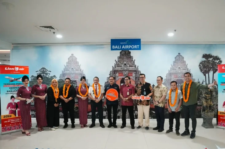 Tambah Dua Rute Domestik,...