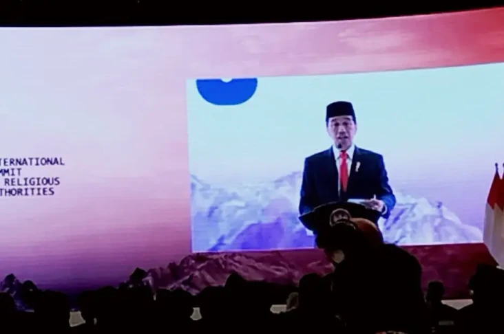 Resmi Buka Forum R20...