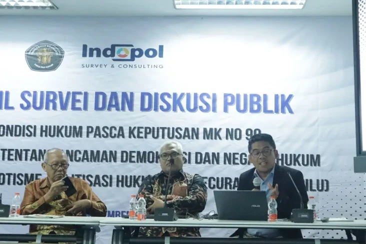 Survei Indopol: Jelang...
