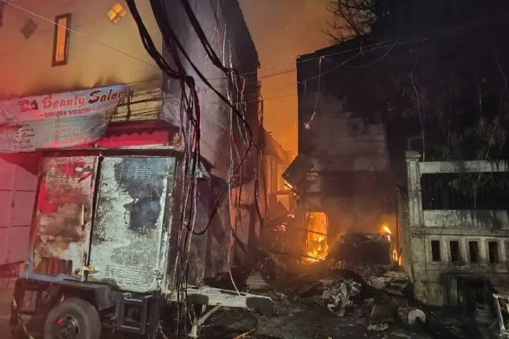 Trafo Cadangan Meledak...