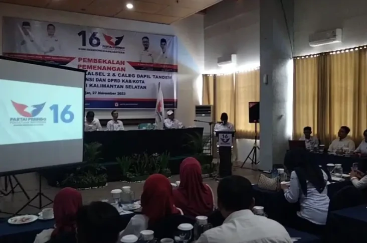Pembekalan Caleg di...