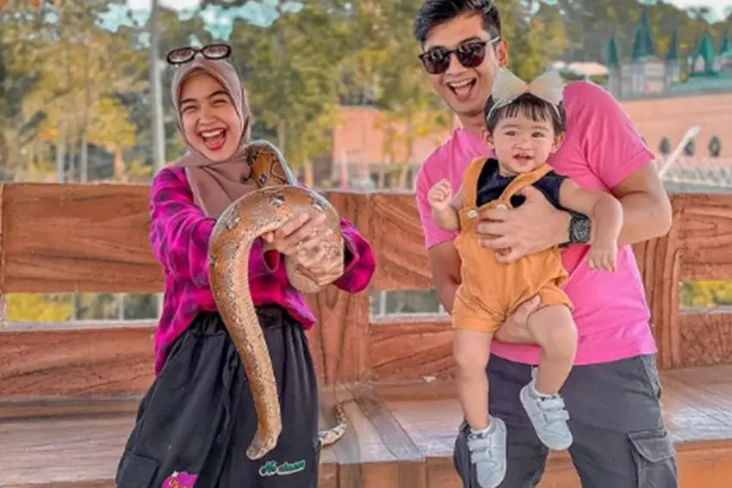 Bukan Pisah, Ternyata...