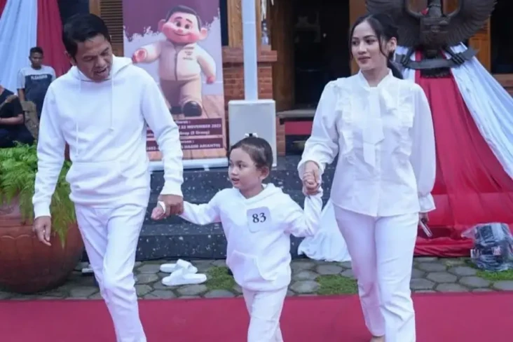 3 Fakta Istri Baru Dedi...