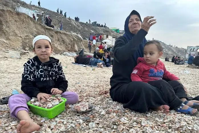 Ribuan Pekerja Palestina...