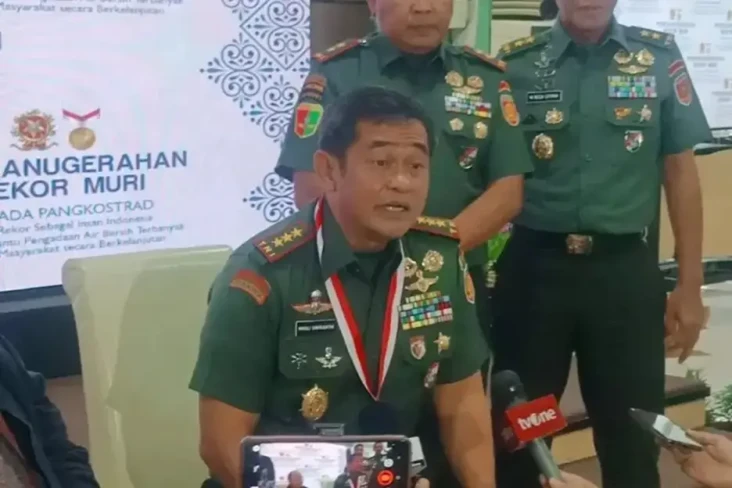 Jokowi Dikabarkan Bakal...