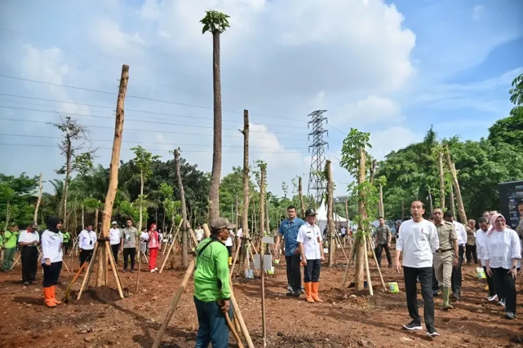 Presiden Jokowi Pimpin...
