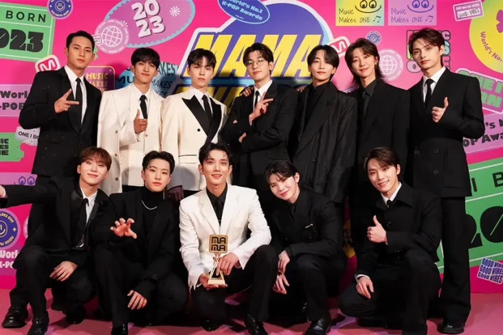 Seventeen Sabet Penghargaan...