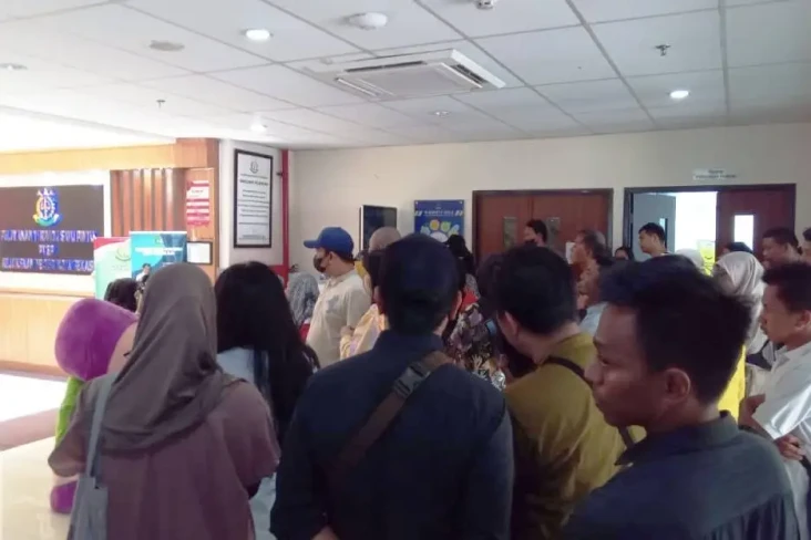 3 Tahun Menunggu, Korban...