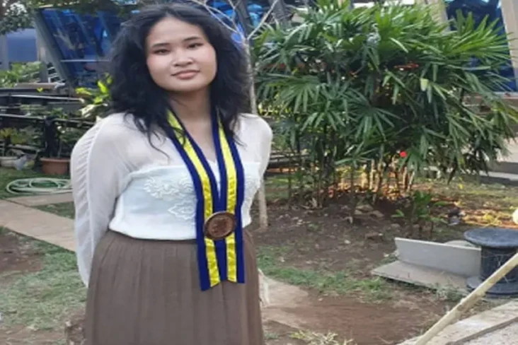 Cerita Zizi, Wisudawan...
