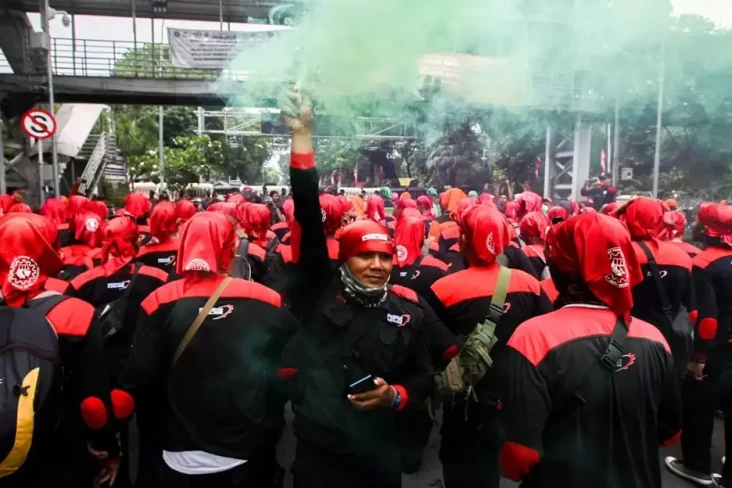 Besok Jutaan Buruh Bakal...