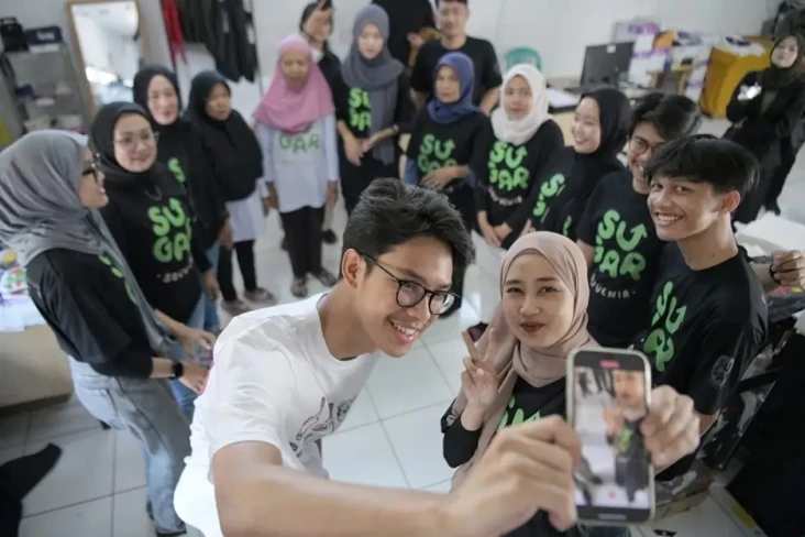 Alam Ganjar Puji Industri...