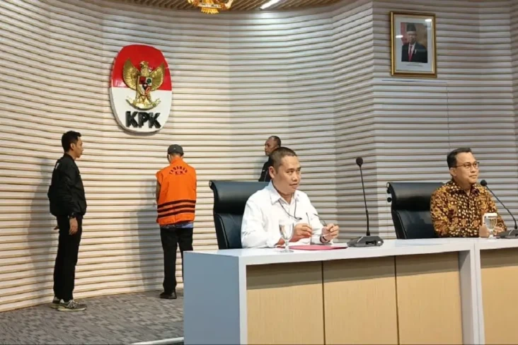 Kasus Dugaan Gratifikasi...