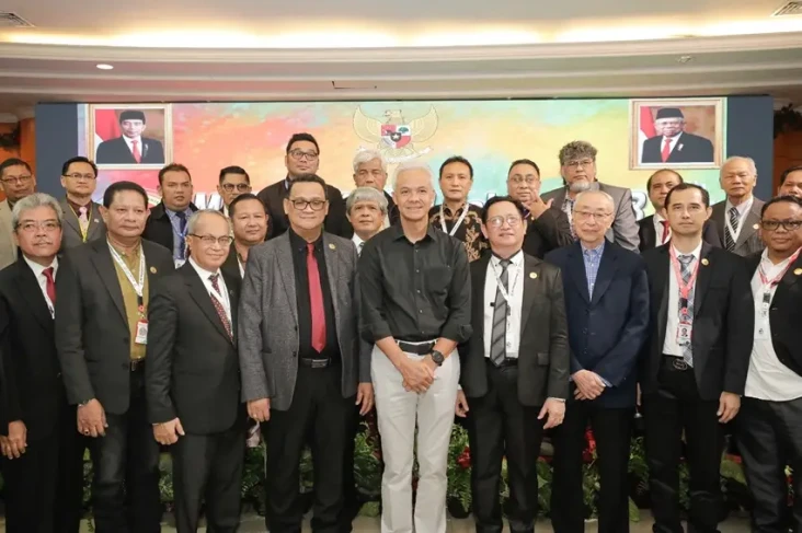 Persekutuan Gereja Pentakosta...