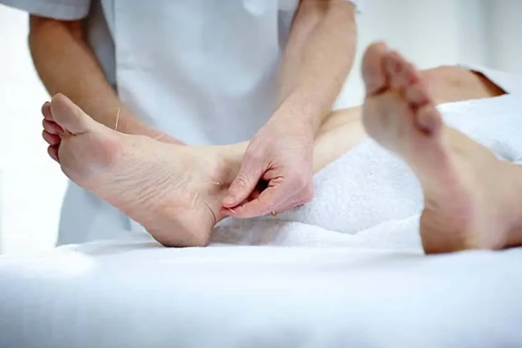 6 Titik Akupuntur Kaki...