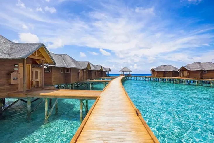 4 Destinasi Wisata Antidingin...