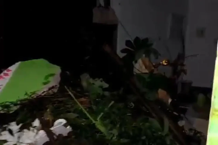 Longsor Timpa Rumah...
